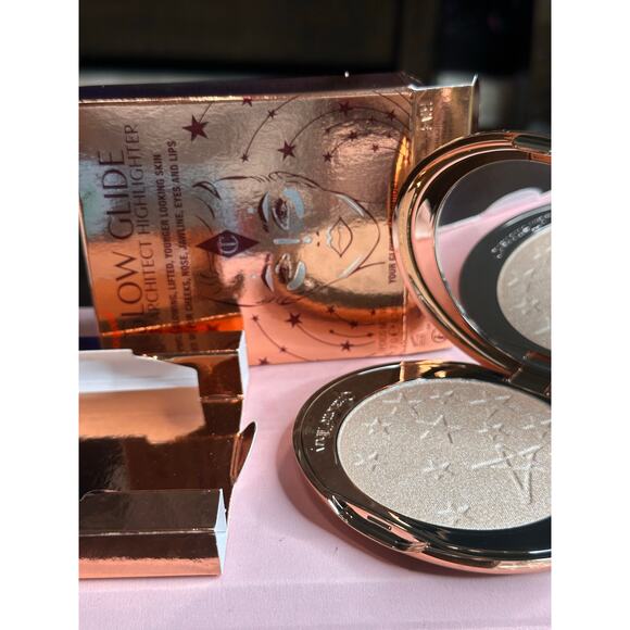 CHARLOTTE TILBURY GLOW GLIDE HIGHLIGHTER SHADE MOONLIT/GLOW - Picture 2 of 6